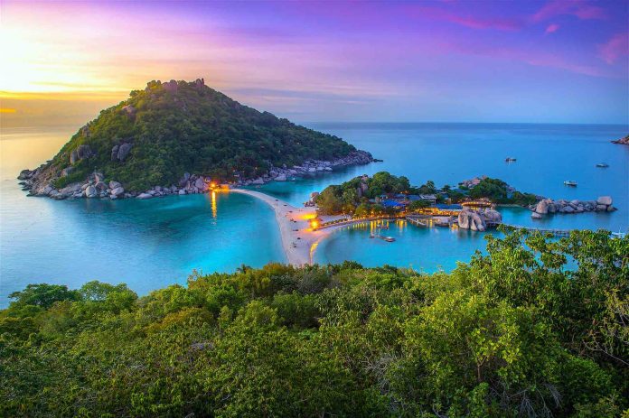 Koh Nangyuan Island by twilight Koh Nangyuan Island by twilight