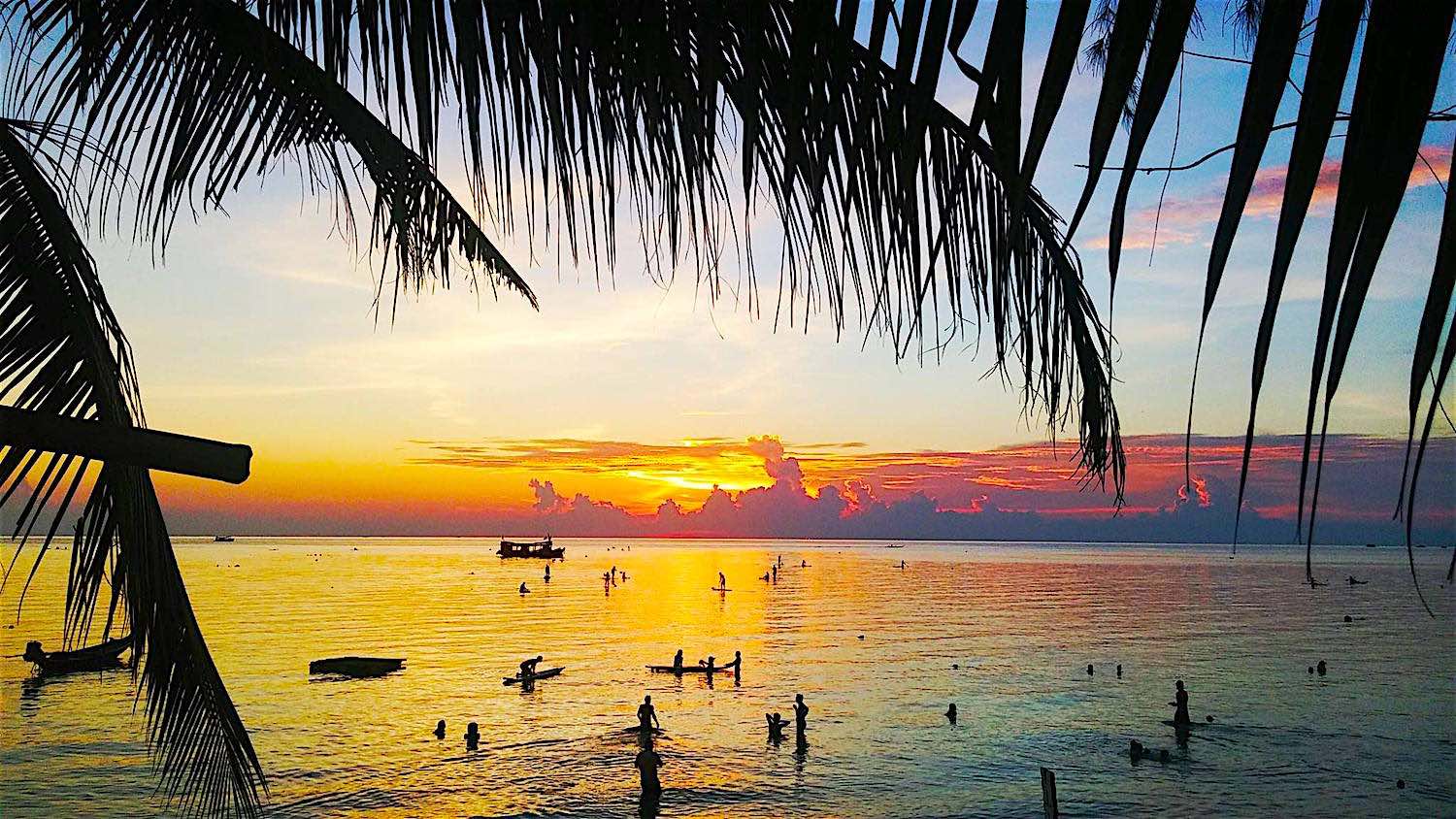 www.thefunkyturtle.com Paddleboarding koh tao sunsets