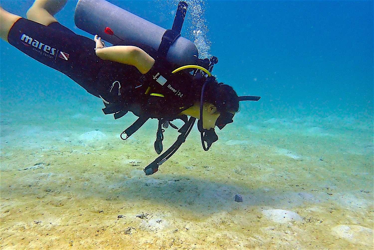 www.thefunkyturtle.com buoyancy skills koh tao