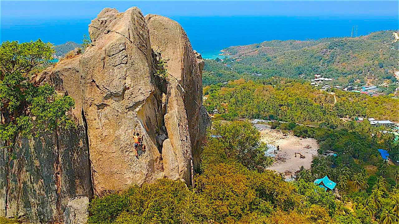 www.thefunkyturtle.com rock climbing on koh tao