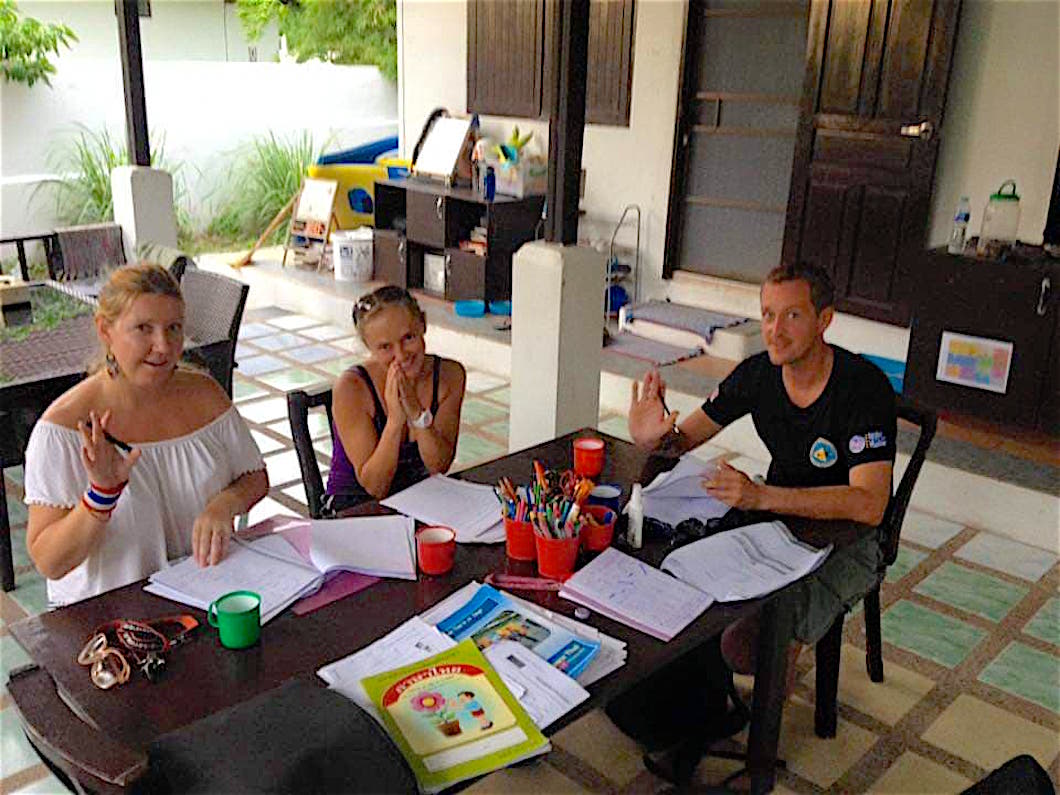 www.thefunkyturtle.com thai language classes on koh tao