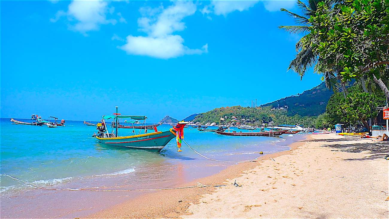 www.thefunkyturtle.com best beaches koh tao sairee beach