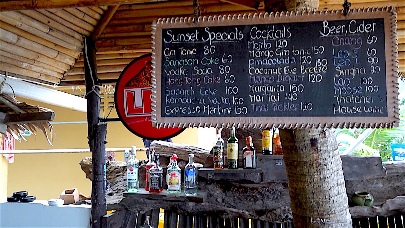 www.thefunkyturtle.com coconut monkey koh tao-cocktail beach bar