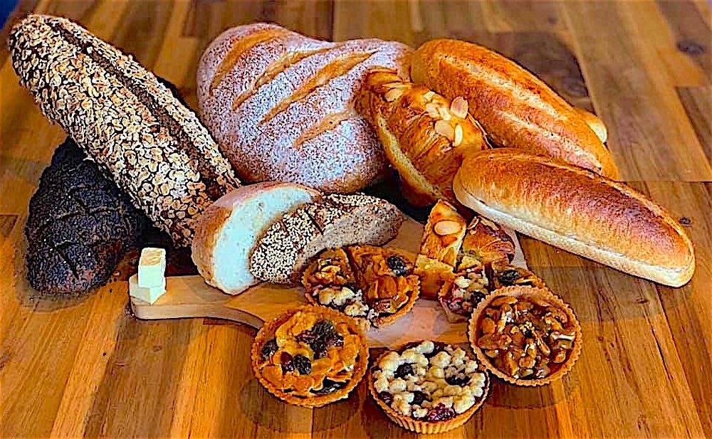 www.thefunkyturtle.com fresh bread every day at Nui Bakery