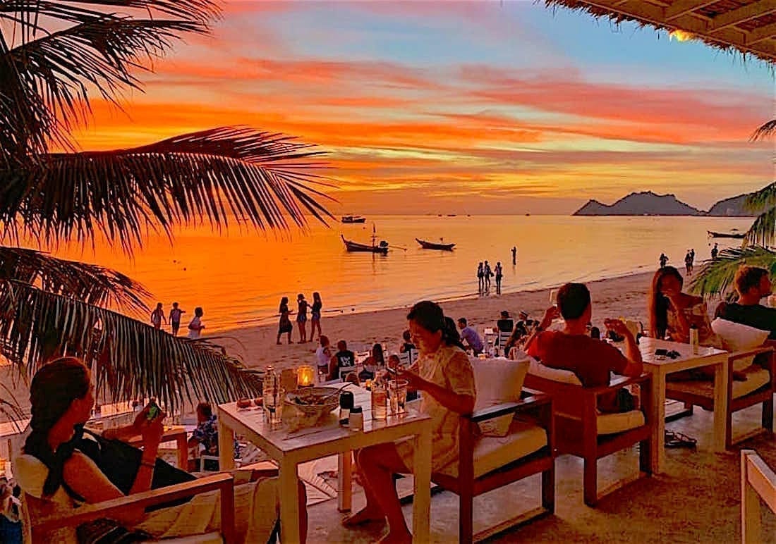 www.thefunkyturtle.com whitening bar restaurant koh tao