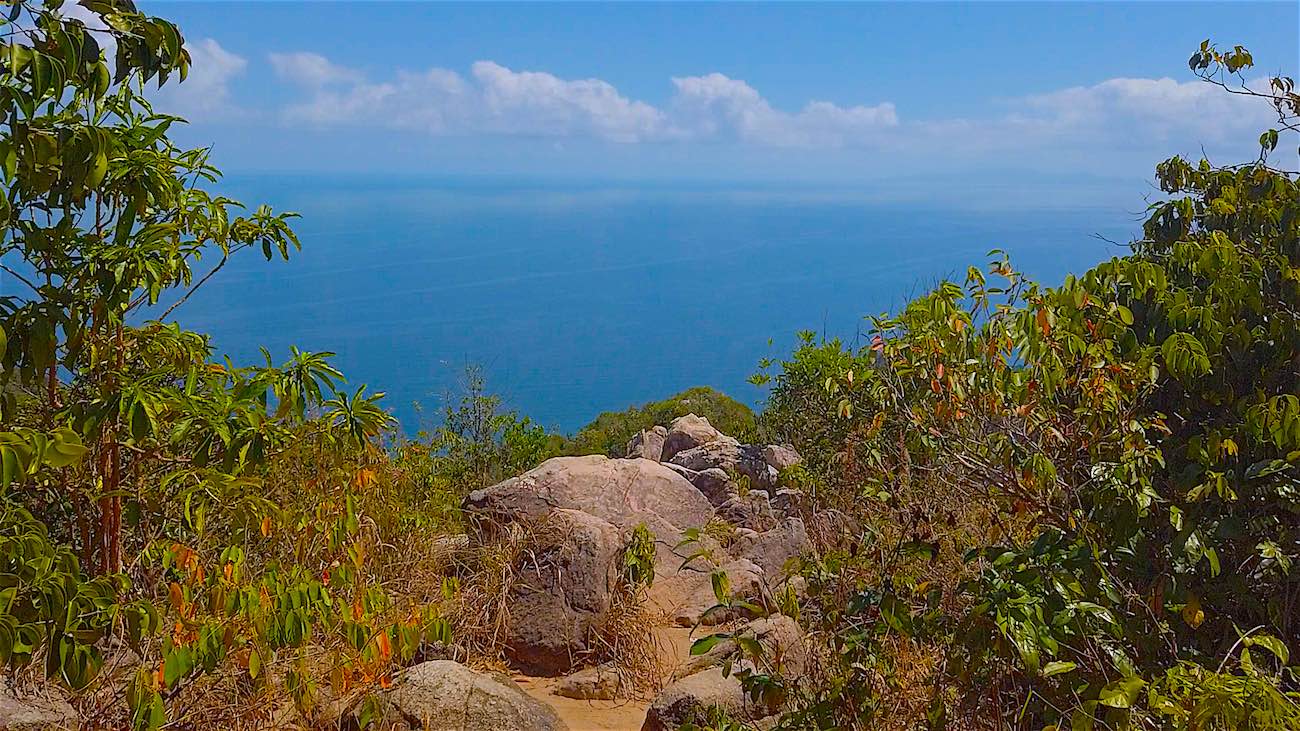 www.thefunkyturtle.com beautiful tanote peak viewpoint koh tao