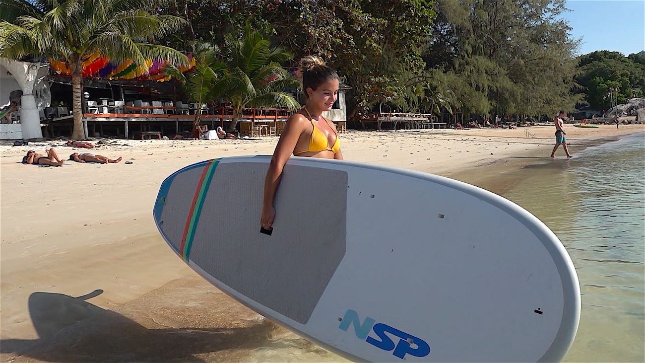 www.thefunkyturtle.com sup tao paddleboarding fun on sairee beach on koh tao